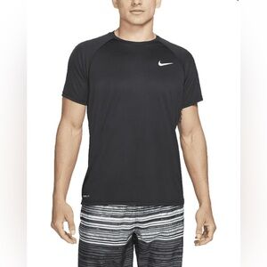 Nike Men's Standard Short Sleeve Hydroguard Swim Shirt, black, size Medium